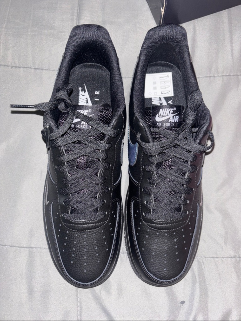 Air Force 1Nike Black Leather Low-Top Sneakers with Teal Swoosh size 11.5 - Picture 3 of 6